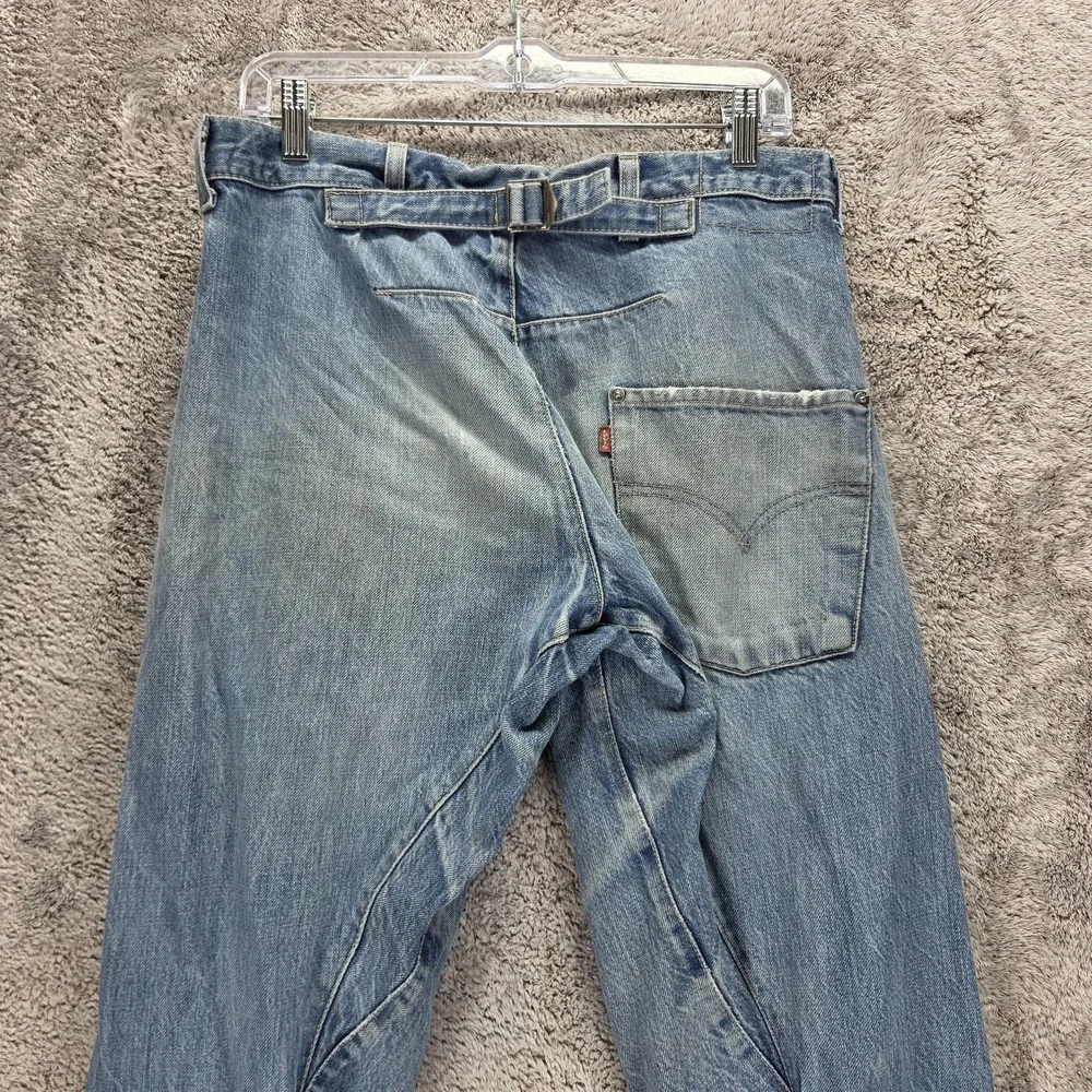 VTG Levis Engineered Jeans Men Thrashed Destroyed Twisted Buckle Back Fits 31x30